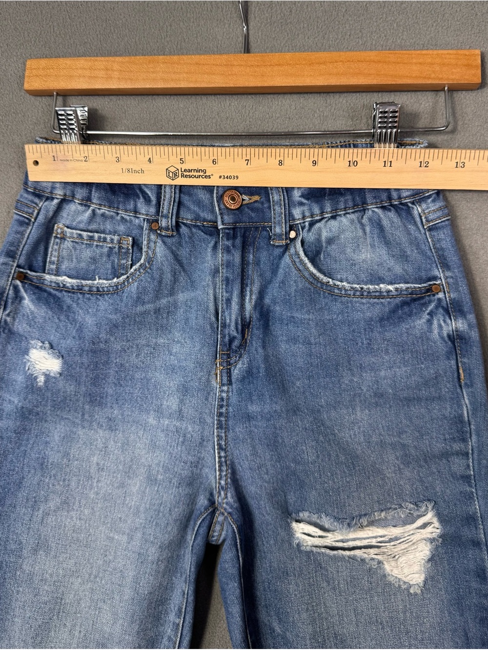 Rewash Distressed High-Rise Cropped Jeans - Medium Light Blue Wash, Size 1 / 25 - Picture 9 of 11